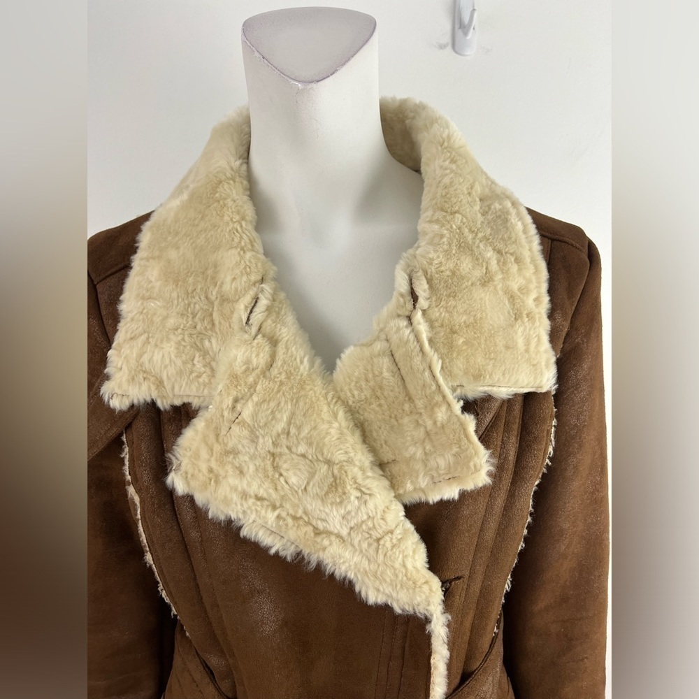 LE CHATEAU faux fur shearling coat - Picture 7 of 8